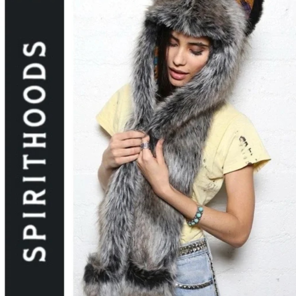 SpiritHoods Gray Wolf Faux Fur Hood with Tribal Lining. One size 2011-2012